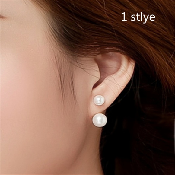 Last 1! Double Freshwater Pearl Stud Earrings - Picture 2 of 3